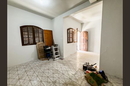 Sala de casa para alugar com 4 quartos, 180m² em Olaria, Rio de Janeiro