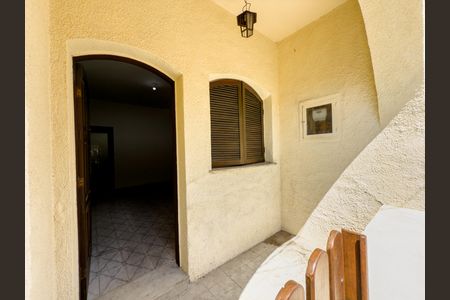 Varanda de casa para alugar com 4 quartos, 180m² em Olaria, Rio de Janeiro