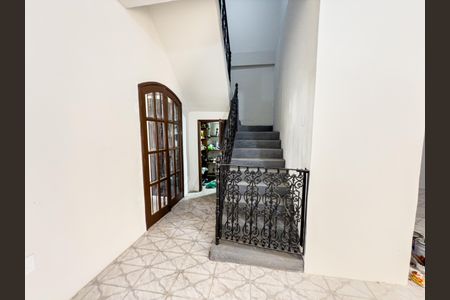 Casa à venda com 180m², 4 quartos e 2 vagasSala