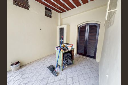 Casa à venda com 180m², 4 quartos e 2 vagasQuintal