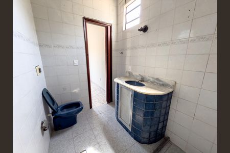 Casa à venda com 180m², 4 quartos e 2 vagasBanheiro da Suíte