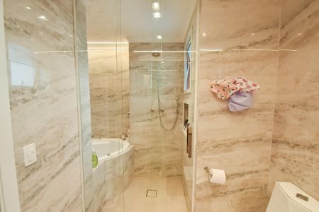 Apartamento à venda com 148m², 3 quartos e 4 vagasBanheiro da Suíte 3