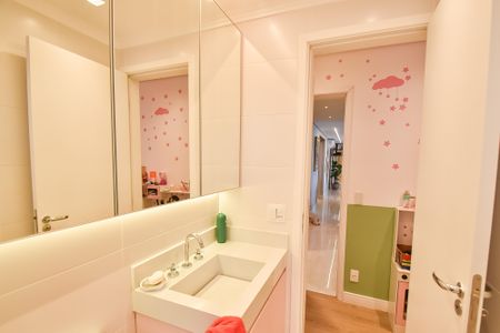 Apartamento à venda com 148m², 3 quartos e 4 vagasBanheiro da Suíte 2