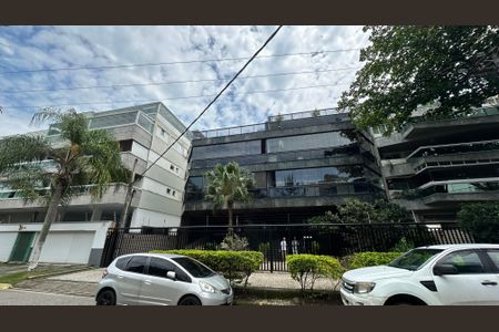 Apartamento à venda com 90m², 3 quartos e 2 vagasFachada