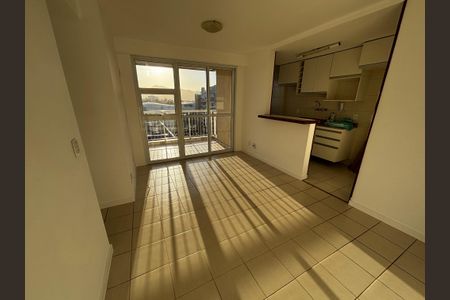 Sala de apartamento para alugar com 2 quartos, 62m² em Recreio dos Bandeirantes, Rio de Janeiro