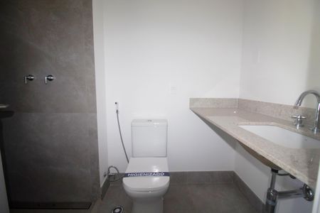 Apartamento à venda com 167m², 3 quartos e 2 vagas Apartamento à venda com 167m², 3 quartos e 2 vagasBanheiro da Suíte 2