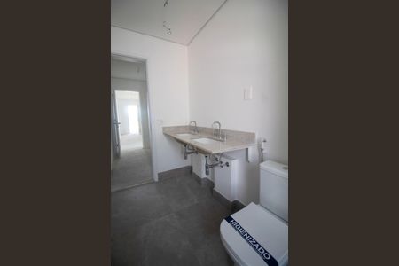 Apartamento à venda com 167m², 3 quartos e 2 vagas Apartamento à venda com 167m², 3 quartos e 2 vagasBanheiro da Suíte 1