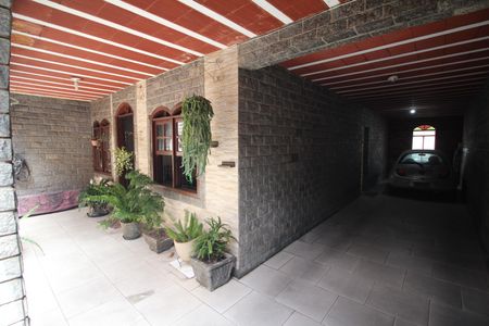 Casa à venda com 150m², 4 quartos e 3 vagasVaranda