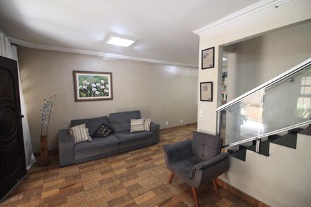 Sala de casa à venda com 4 quartos, 150m² em Teixeira Dias, Belo Horizonte