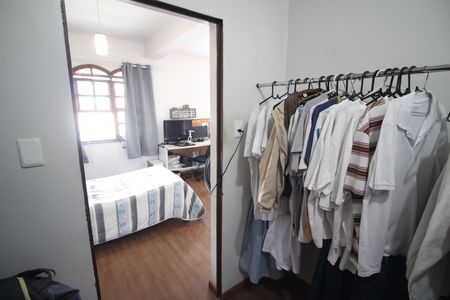 Casa à venda com 150m², 4 quartos e 3 vagasCloset Quarto 1