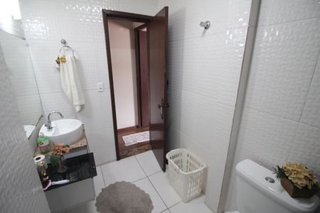 Casa à venda com 150m², 4 quartos e 3 vagasBanheiro 2
