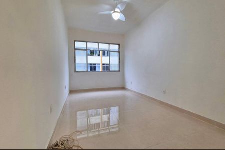 Sala/Quarto de apartamento para alugar com 1 quarto, 27m² em Centro, Rio de Janeiro