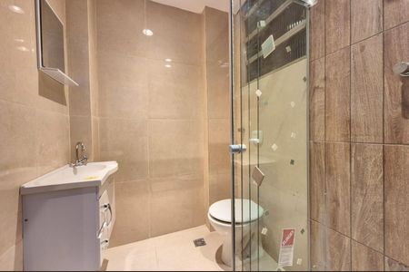 Banheiro de apartamento para alugar com 1 quarto, 27m² em Centro, Rio de Janeiro