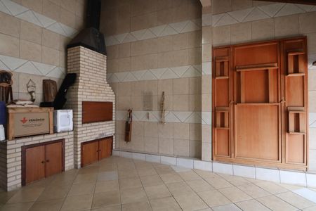 Casa para alugar com 300m², 5 quartos e 4 vagasÁrea comum - Churrasqueira