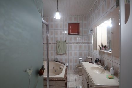 Casa para alugar com 300m², 5 quartos e 4 vagasBanheiro da Suíte 2