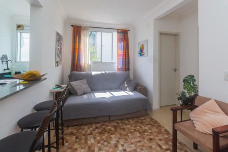 Sala de apartamento para alugar com 2 quartos, 45m² em Glória, Porto Alegre