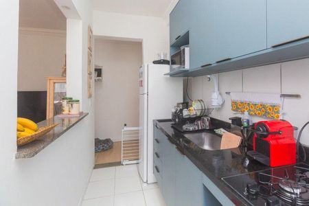 Cozinha de apartamento para alugar com 2 quartos, 45m² em Glória, Porto Alegre