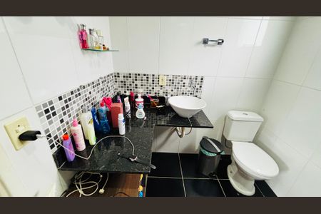 Casa de condomínio para alugar com 196m², 5 quartos e 8 vagas Casa de condomínio para alugar com 196m², 5 quartos e 8 vagasBanheiro Social