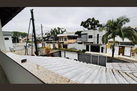 Casa de condomínio para alugar com 196m², 5 quartos e 8 vagas Casa de condomínio para alugar com 196m², 5 quartos e 8 vagasVaranda do Quarto 2