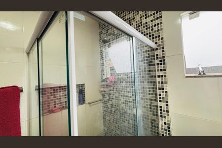 Casa de condomínio para alugar com 196m², 5 quartos e 8 vagas Casa de condomínio para alugar com 196m², 5 quartos e 8 vagasBanheiro da Suíte