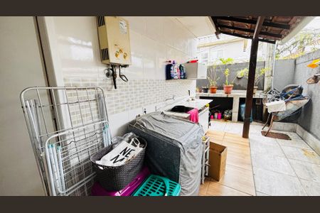 Casa de condomínio para alugar com 196m², 5 quartos e 8 vagas Casa de condomínio para alugar com 196m², 5 quartos e 8 vagasÁrea de Serviço