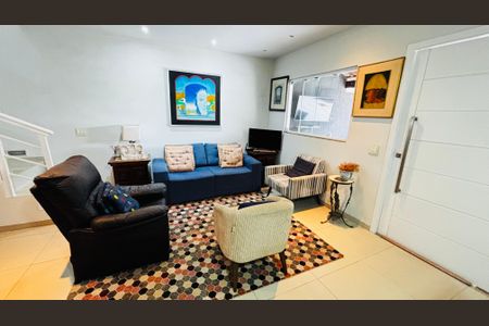 Sala de casa de condomínio para alugar com 5 quartos, 196m² em Vargem Pequena, Rio de Janeiro