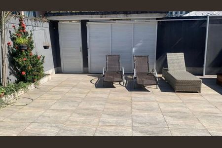 Casa de condomínio para alugar com 196m², 5 quartos e 8 vagas Casa de condomínio para alugar com 196m², 5 quartos e 8 vagasQuintal