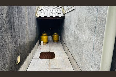 Casa de condomínio para alugar com 196m², 5 quartos e 8 vagas Casa de condomínio para alugar com 196m², 5 quartos e 8 vagasQuintal