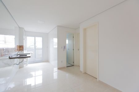 Sala de apartamento à venda com 2 quartos, 47m² em Vila Carmosina, São Paulo