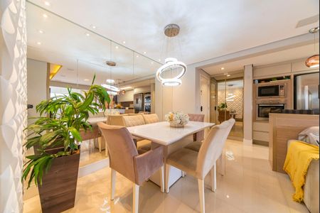 Apartamento à venda com 90m², 3 quartos e 2 vagas Apartamento à venda com 90m², 3 quartos e 2 vagasSala