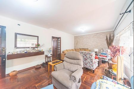 Casa para alugar com 600m², 3 quartos e 4 vagas Casa para alugar com 600m², 3 quartos e 4 vagasSala