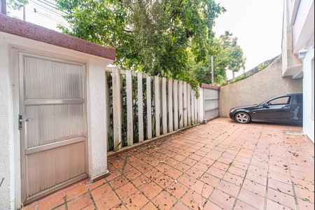 Casa para alugar com 600m², 3 quartos e 4 vagas Casa para alugar com 600m², 3 quartos e 4 vagasGaragem e Quintal