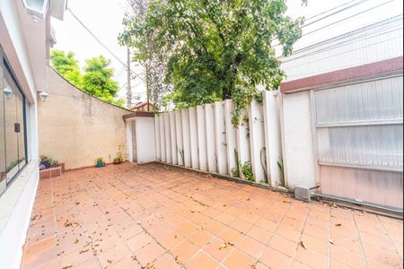 Casa para alugar com 600m², 3 quartos e 4 vagas Casa para alugar com 600m², 3 quartos e 4 vagasGaragem e Quintal