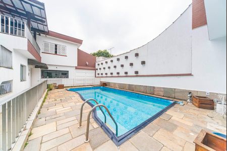 Casa para alugar com 600m², 3 quartos e 4 vagas Casa para alugar com 600m², 3 quartos e 4 vagasQuintal e Piscina