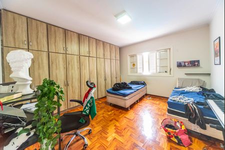 Casa para alugar com 600m², 3 quartos e 4 vagas Casa para alugar com 600m², 3 quartos e 4 vagasQuarto 2