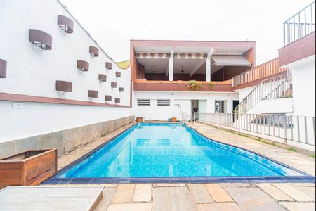 Casa para alugar com 600m², 3 quartos e 4 vagas Casa para alugar com 600m², 3 quartos e 4 vagasQuintal e Piscina