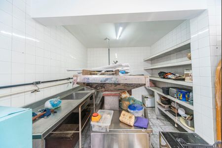 Casa para alugar com 600m², 3 quartos e 4 vagas Casa para alugar com 600m², 3 quartos e 4 vagasCozinha Fundos