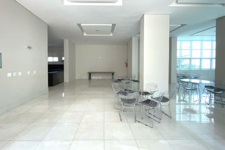 Apartamento à venda com 77m², 2 quartos e 2 vagasÁrea comum - Salão de festas