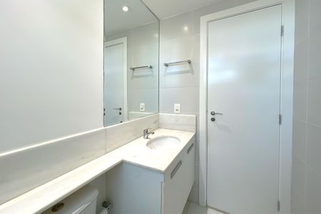 Apartamento à venda com 77m², 2 quartos e 2 vagasBanheiro