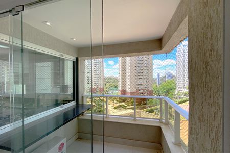 Apartamento à venda com 77m², 2 quartos e 2 vagasVaranda da Sala