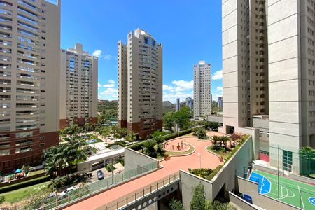 Apartamento à venda com 77m², 2 quartos e 2 vagasVista da Suite 1