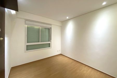 Apartamento à venda com 77m², 2 quartos e 2 vagasSuite 1