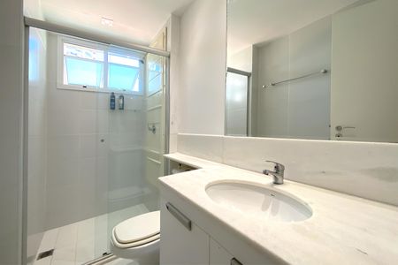 Apartamento à venda com 77m², 2 quartos e 2 vagasBanheiro