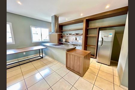 Apartamento para alugar com 42m², 2 quartos e 1 vaga Apartamento para alugar com 42m², 2 quartos e 1 vagaÁrea comum - Salão de festas