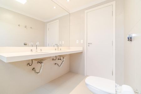 Apartamento à venda com 216m², 3 quartos e 4 vagasBanheiro Social