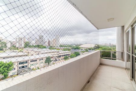 Varanda de apartamento à venda com 3 quartos, 216m² em Moema, São Paulo