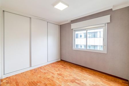 Apartamento à venda com 216m², 3 quartos e 4 vagasQuarto 2