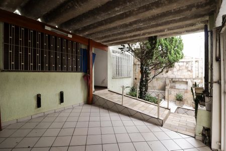 Casa para alugar com 300m², 3 quartos e 5 vagas Casa para alugar com 300m², 3 quartos e 5 vagasGaragem