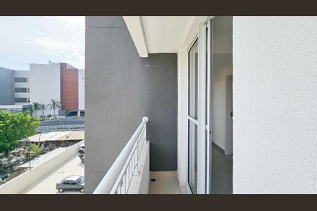 Sacada de apartamento para alugar com 2 quartos, 42m² em Jardim Planalto, Carapicuíba