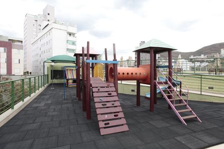 Apartamento à venda com 85m², 3 quartos e 2 vagasÁrea comum - Playground